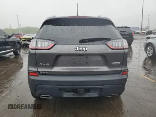 2019 Jeep Cherokee Latitude Plus z VIN 1C4PJMLX0KD299898, wystawiony jako Copart lot #56904625 z przebiegiem 93 064 mil mil oraz Szkoda całkowita • Salvage title. Historia ofert i sprzedaży dostępna na DreamBid. Obrazek 6.