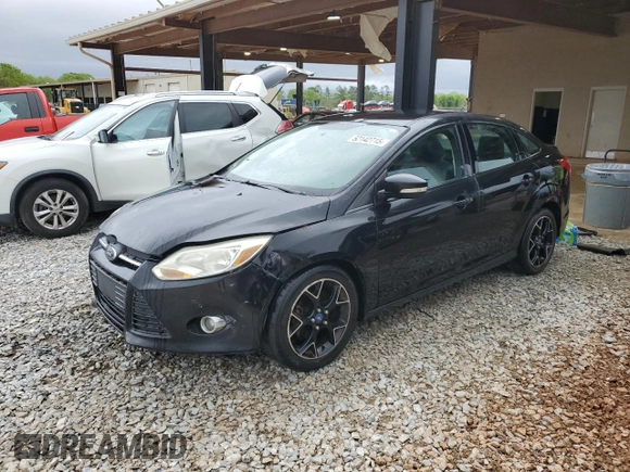 2013 Ford Focus SE z VIN 1FADP3F24DL216824, wystawiony jako Copart lot #52142715 z przebiegiem 149 611 mil mil oraz Szkoda całkowita • Salvage title. Historia ofert i sprzedaży dostępna na DreamBid. Obrazek 1.
