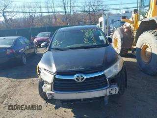 2014 Toyota Highlander LE z VIN 5TDBKRFH4ES034791, wystawiony jako IAAI lot #41770914 z przebiegiem Nie podano mil oraz . Historia ofert i sprzedaży dostępna na DreamBid. Obrazek 12.