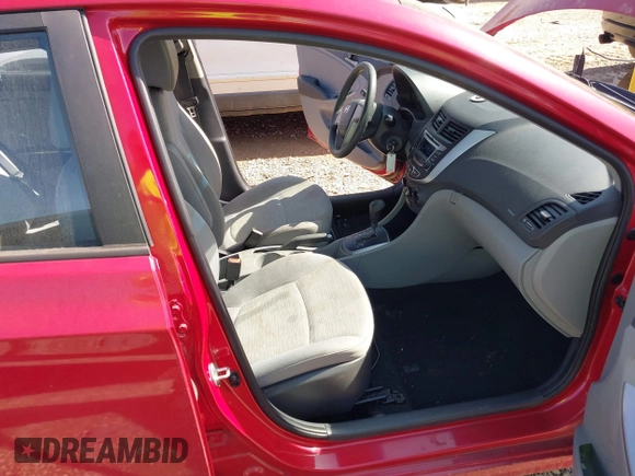 2017 Hyundai Accent SE z VIN KMHCT4AE8HU167910, wystawiony jako IAAI lot #41934455 z przebiegiem 130 185 mil mil oraz . Historia ofert i sprzedaży dostępna na DreamBid. Obrazek 5.
