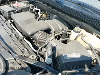 2021 Chevrolet Suburban LT z VIN 1GNSCCKD5MR170901, wystawiony jako IAAI lot #42005533 z przebiegiem 174 410 mil mil oraz . Historia ofert i sprzedaży dostępna na DreamBid. Obrazek 20.