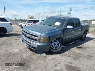 2009 Chevrolet Silverado 1500 LT with VIN 3GCEC23029G281537, listed as a IAAI auction lot 41805339 with 217,517 mi miles. Bid and sale history available at carsss.com. Image 2.