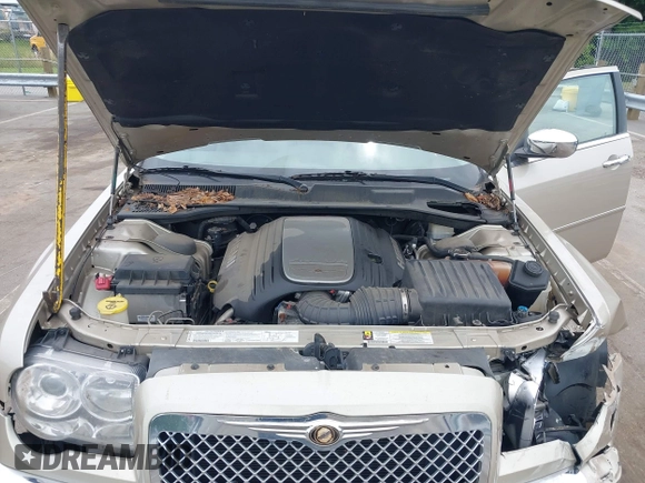 2007 Chrysler 300 C z VIN 2C3LA63HX7H640189, wystawiony jako IAAI lot #42316626 z przebiegiem 61 152 mil mil oraz . Historia ofert i sprzedaży dostępna na DreamBid. Obrazek 10.