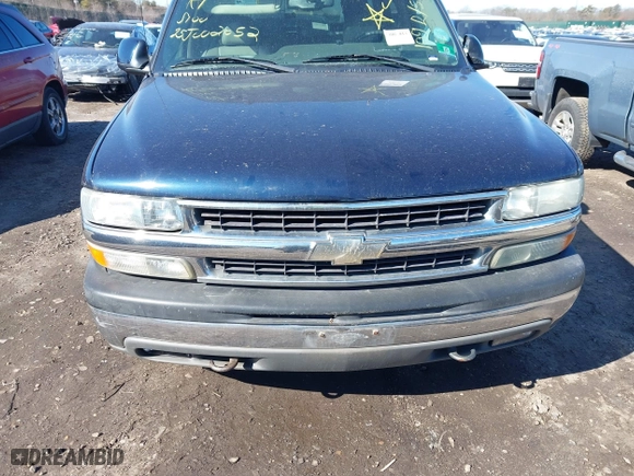 2004 Chevrolet Tahoe LT with VIN 1GNEK13T34J147108, listed as a IAAI auction lot 41681752 with 175,522 mi miles. Bid and sale history available at carsss.com. Image 6.