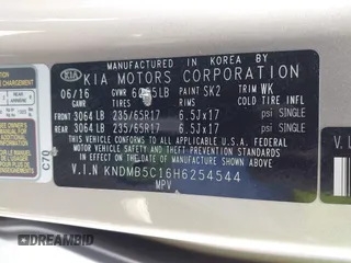 2017 Kia Sedona LX with VIN KNDMB5C16H6254544, listed as a IAAI auction lot 41961809 with 124,658 mi miles. Bid and sale history available at carsss.com. Image 9.