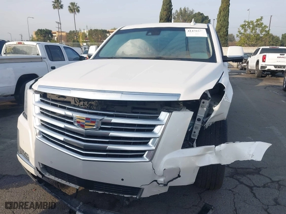 2016 Cadillac Escalade Platinum with VIN 1GYS4DKJ5GR260260, listed as a IAAI auction lot 41476668 with 108,058 mi miles. Bid and sale history available at carsss.com. Image 13.