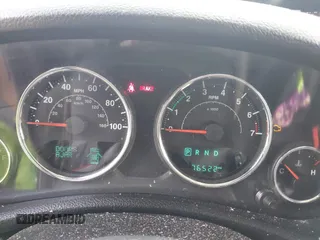 2016 Jeep Wrangler Unlimited Sport z VIN 1C4BJWDG4GL226180, wystawiony jako IAAI lot #42419561 z przebiegiem 76 522 mil mil oraz . Historia ofert i sprzedaży dostępna na DreamBid. Obrazek 7.