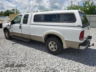 2004 Ford F-250 XL z VIN 1FTNX20P24EA26599, wystawiony jako Copart lot #56707985 z przebiegiem 165 292 mil mil oraz Szkoda całkowita • Salvage title. Historia ofert i sprzedaży dostępna na DreamBid. Obrazek 2.