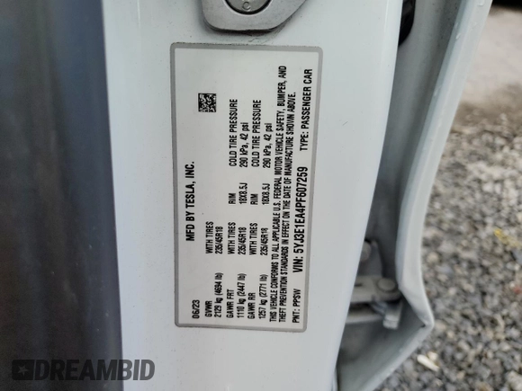 2023 Tesla Model 3 z VIN 5YJ3E1EA4PF607259, wystawiony jako Copart lot #54189935 z przebiegiem 29 951 mil mil oraz Szkoda całkowita • Salvage title. Historia ofert i sprzedaży dostępna na DreamBid. Obrazek 13.