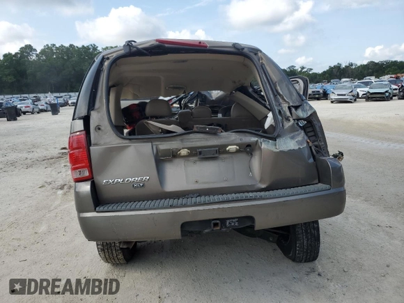 2004 Ford Explorer XLT z VIN 1FMZU63K44UB87541, wystawiony jako Copart lot #56313655 z przebiegiem Nie podano mil oraz Szkoda całkowita • Salvage title. Historia ofert i sprzedaży dostępna na DreamBid. Obrazek 6.