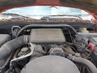 2006 Jeep Commander Limited с VIN 1J8HH58N16C140132, выставлен на аукционе IAAI как лот 42629429 с пробегом 229 586 миль миль и . История ставок и продаж доступна на DreamBid. Изображение 10.