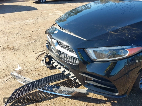 2019 Mercedes-Benz CLS 450 с VIN WDD2J5JB0KA027835, выставлен на аукционе IAAI как лот 40901982 с пробегом 93 273 миль миль и . История ставок и продаж доступна на DreamBid. Изображение 18.