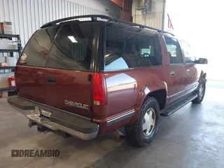 1999 Chevrolet Suburban z VIN 3GNFK16R4XG109638, wystawiony jako IAAI lot #42505642 z przebiegiem 274 795 mil mil oraz . Historia ofert i sprzedaży dostępna na DreamBid. Obrazek 4.