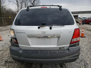 2005 Kia Sorento LX z VIN KNDJC733955455370, wystawiony jako Copart lot #47553645 z przebiegiem 195 471 mil mil oraz Szkoda całkowita • Salvage title. Historia ofert i sprzedaży dostępna na DreamBid. Obrazek 6.