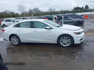 2018 Chevrolet Malibu LT with VIN 1G1ZD5ST0JF100011, listed as a IAAI auction lot 41738471 with 130,000 mi miles. Bid and sale history available at carsss.com. Image 13.