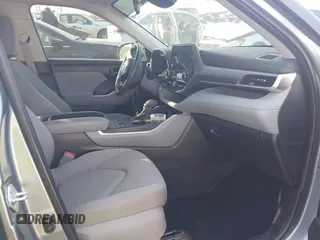 2023 Toyota Highlander L with VIN 5TDKDRAH9PS045905, listed as a IAAI auction lot 40906576 with 32,949 mi miles and . Bid and sale history available at DreamBid. Image 5.