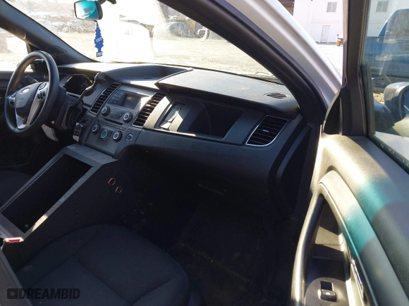 2017 Ford Police Interceptor Sedan with VIN 1FAHP2MK4HG127994, listed as a IAAI auction lot 41583366 with 135,839 mi miles. Bid and sale history available at carsss.com. Image 5.