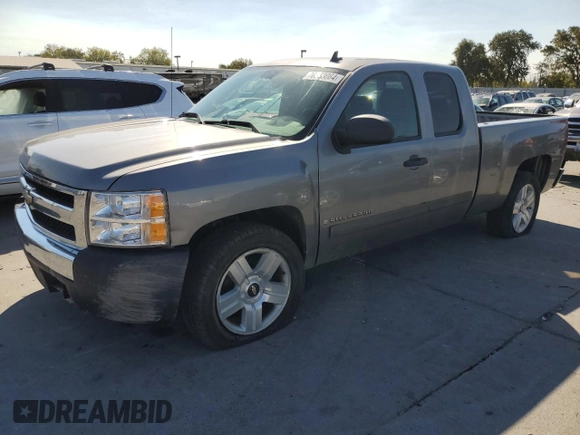 2007 Chevrolet Silverado 1500 LT w/1LT with VIN 2GCEC19J971680915, listed as a Copart auction lot 70333064 with 156,687 mi miles and Salvage Title. Bid and sale history available at carsss.com. Image 1.