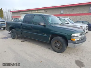 2002 Chevrolet Silverado 1500 LS with VIN 2GCEC19W421188121, listed as a IAAI auction lot 41375919 with 146,052 mi miles. Bid and sale history available at carsss.com. Image 1.