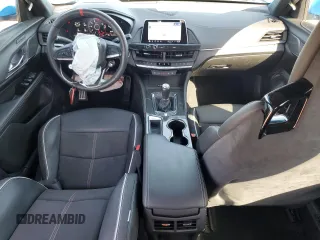 2022 Cadillac CT4-V Blackwing z VIN 1G6D65RP6N0460397, wystawiony jako Copart lot #77489664 z przebiegiem 6777 mil mil oraz Szkody całkowita. Historia ofert i sprzedaży dostępna na DreamBid. Obrazek 8.