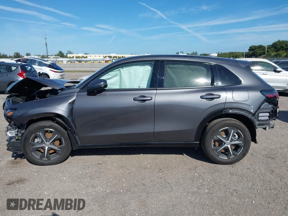 2025 Honda HR-V EX-L z VIN 3CZRZ1H72SM700908, wystawiony jako IAAI lot #41172857 z przebiegiem 6229 mil mil oraz . Historia ofert i sprzedaży dostępna na DreamBid. Obrazek 15.