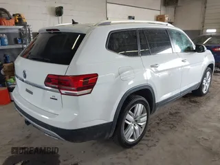 2019 Volkswagen Atlas SE z VIN 1V2UR2CA2KC545740, wystawiony jako IAAI lot #41968203 z przebiegiem 78 080 mil mil oraz . Historia ofert i sprzedaży dostępna na DreamBid. Obrazek 4.