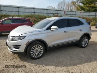 2019 Lincoln MKC Standard with VIN 5LMCJ1D93KUL07403, listed as a Copart auction lot 75293804 with 77,811 mi miles and Non Repairable. Bid and sale history available at carsss.com. Image 1.