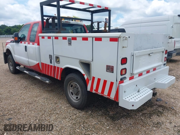2016 Ford F-250 XL with VIN 1FD7X2B65GEC87433, listed as a IAAI auction lot 42014964 with 527,692 mi miles and . Bid and sale history available at DreamBid. Image 3.