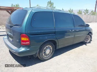 1998 Ford Windstar GL z VIN 2FMDA5149WBB93684, wystawiony jako IAAI lot #42407260 z przebiegiem 71 530 mil mil oraz . Historia ofert i sprzedaży dostępna na DreamBid. Obrazek 4.