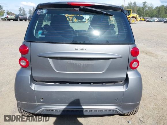 2013 Smart fortwo Pure с VIN WMEEJ3BA5DK622812, выставлен на аукционе IAAI как лот 42356026 с пробегом 64 983 миль миль и . История ставок и продаж доступна на DreamBid. Изображение 16.