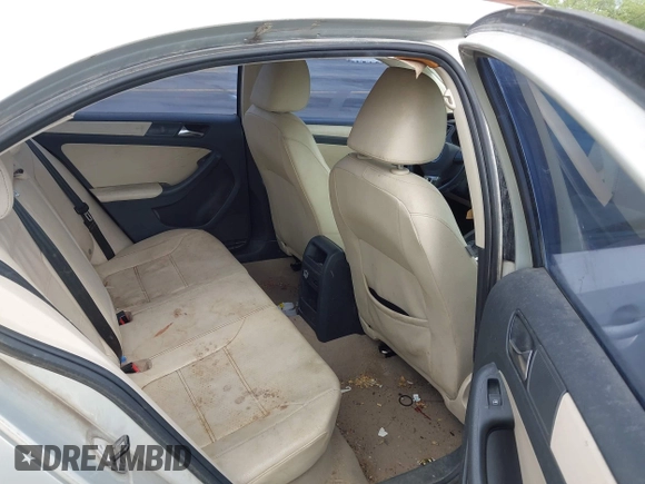 2012 Volkswagen Jetta SE с VIN 3VWDP7AJ4CM308882, выставлен на аукционе IAAI как лот 41923116 с пробегом 218 886 миль миль и . История ставок и продаж доступна на DreamBid. Изображение 8.