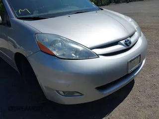 2010 Toyota Sienna XLE with VIN 5TDYK4CC3AS316002, listed as a IAAI auction lot 42138246 with 123,203 mi miles. Bid and sale history available at carsss.com. Image 6.