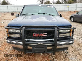 1999 GMC Yukon with VIN 1GKEC13R1XJ812283, listed as a Copart auction lot 42503585 with 226,168 mi miles and Salvage Title. Bid and sale history available at carsss.com. Image 5.
