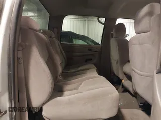 2006 Chevrolet Silverado 1500HD LT1 with VIN 1GCGK13U76F242626, listed as a IAAI auction lot 40786885 with 171,077 mi miles and . Bid and sale history available at DreamBid. Image 8.