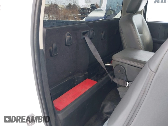 2016 Ram 2500 Tradesman with VIN 3C6LR4ATXGG185738, listed as a IAAI auction lot 41366225 with 259,397 mi miles. Bid and sale history available at carsss.com. Image 8.