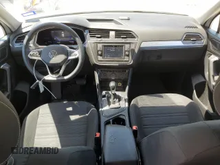2022 Volkswagen Tiguan S with VIN 3VV1B7AXXNM011256, listed as a Copart auction lot 52536495 with 113,479 mi miles and Clean title. Bid and sale history available at DreamBid. Image 8.