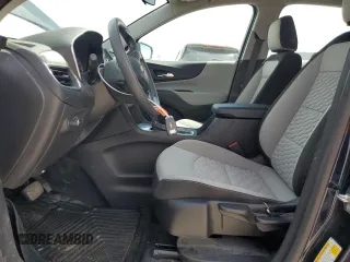 2021 Chevrolet Equinox LS z VIN 3GNAXHEV6MS128087, wystawiony jako Copart lot #55735225 z przebiegiem 24 368 mil mil oraz Szkoda całkowita • Salvage title. Historia ofert i sprzedaży dostępna na DreamBid. Obrazek 7.