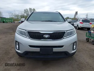 2015 Kia Sorento LX with VIN 5XYKTCA60FG639308, listed as a IAAI auction lot 42037202 with 150,444 mi miles. Bid and sale history available at carsss.com. Image 12.