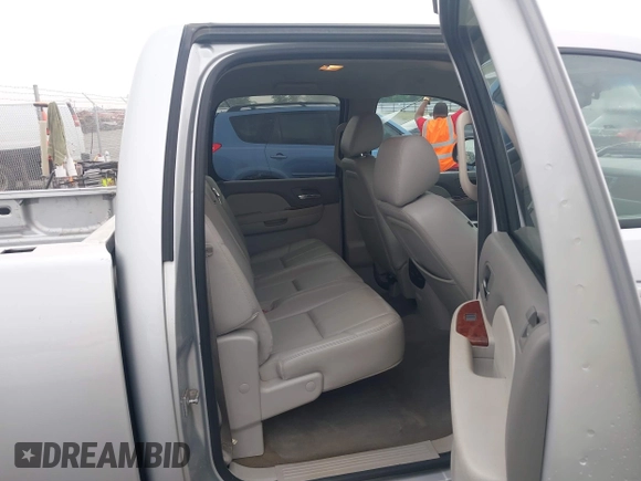 2013 GMC Sierra 1500 SLT with VIN 3GTP2WE74DG115414, listed as a IAAI auction lot 42441966 with 291,605 mi miles and . Bid and sale history available at DreamBid. Image 8.