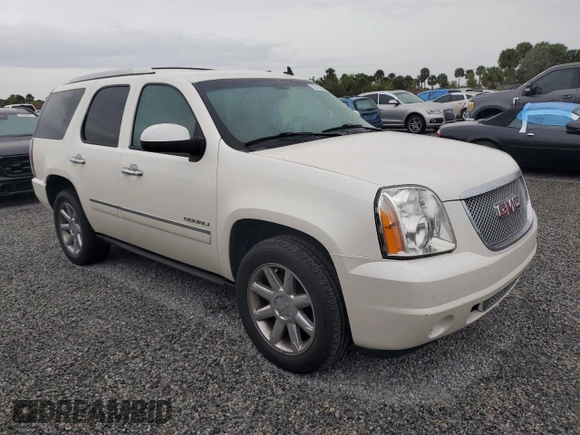 2014 GMC Yukon Denali with VIN 1GKS2EEF0ER102970, listed as a Copart auction lot 73739364 with 125,312 mi miles and Non Repairable. Bid and sale history available at carsss.com. Image 4.