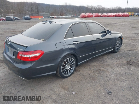 2010 Mercedes-Benz E-Class E 550 Luxury with VIN WDDHF9AB8AA144791, listed as a IAAI auction lot 41247610 with 138,972 mi miles. Bid and sale history available at carsss.com. Image 4.