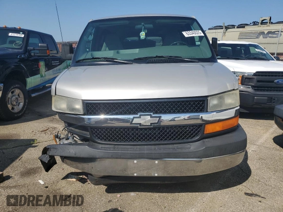 2007 Chevrolet Express Passenger with VIN 1GAHG35U971182578, listed as a Copart auction lot 63340025 with 166,667 mi miles and Salvage title. Bid and sale history available at DreamBid. Image 5.