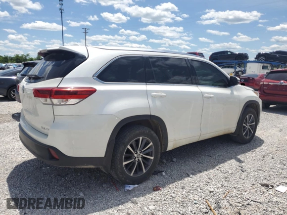 2018 Toyota Highlander SE z VIN 5TDJZRFH4JS801234, wystawiony jako Copart lot #58356715 z przebiegiem 140 265 mil mil oraz Szkoda całkowita • Salvage title. Historia ofert i sprzedaży dostępna na DreamBid. Obrazek 3.
