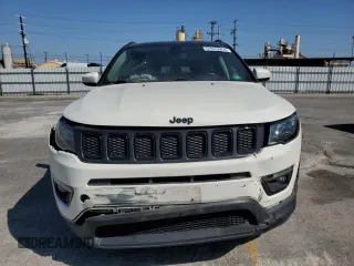 2019 Jeep Compass Altitude with VIN 3C4NJCBB4KT833213, listed as a Copart auction lot 57519955 with 82,738 mi miles and Salvage title. Bid and sale history available at DreamBid. Image 5.