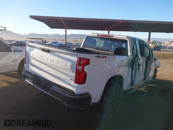 2019 Chevrolet Silverado 1500 LT with VIN 3GCUYDEDXKG137149, listed as a IAAI auction lot 41408572 with 69,306 mi miles. Bid and sale history available at carsss.com. Image 4.