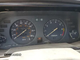 1982 Datsun 280ZX z VIN JN1HZ04SXCX448748, wystawiony jako Copart lot #87670125 z przebiegiem 136 264 mil mil oraz Szkody całkowita. Historia ofert i sprzedaży dostępna na DreamBid. Obrazek 9.