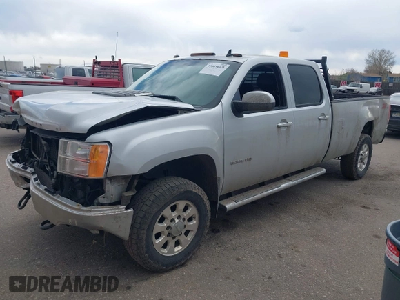 2013 GMC Sierra 2500HD SLT z VIN 1GT121C83DF202114, wystawiony jako IAAI lot #41669669 z przebiegiem 179 676 mil mil oraz . Historia ofert i sprzedaży dostępna na DreamBid. Obrazek 17.