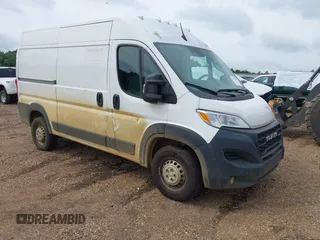 2025 Ram ProMaster Cargo Tradesman z VIN 3C6LRVCG3SE511745, wystawiony jako IAAI lot #42292880 z przebiegiem 37 500 mil mil oraz . Historia ofert i sprzedaży dostępna na DreamBid. Obrazek 1.