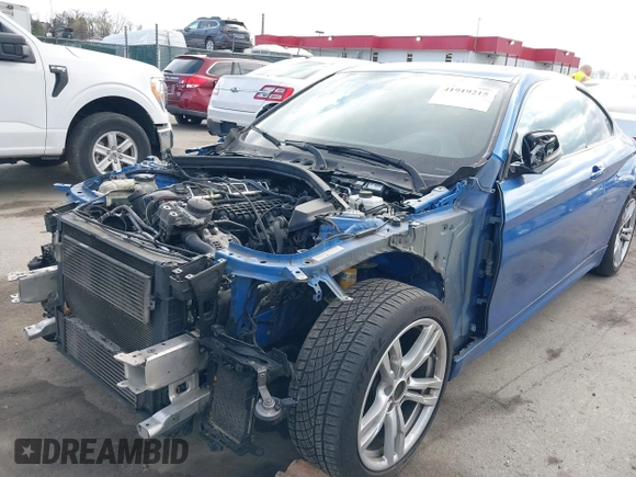 2014 BMW 4 Series 435i xDrive z VIN WBA3R5C59EK189019, wystawiony jako IAAI lot #41919215 z przebiegiem 236 908 mil mil oraz . Historia ofert i sprzedaży dostępna na DreamBid. Obrazek 18.