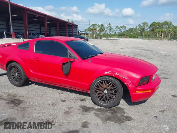 2008 Ford Mustang Deluxe with VIN 1ZVHT80N185150814, listed as a IAAI auction lot 42216084 with 140,271 mi miles and . Bid and sale history available at DreamBid. Image 1.